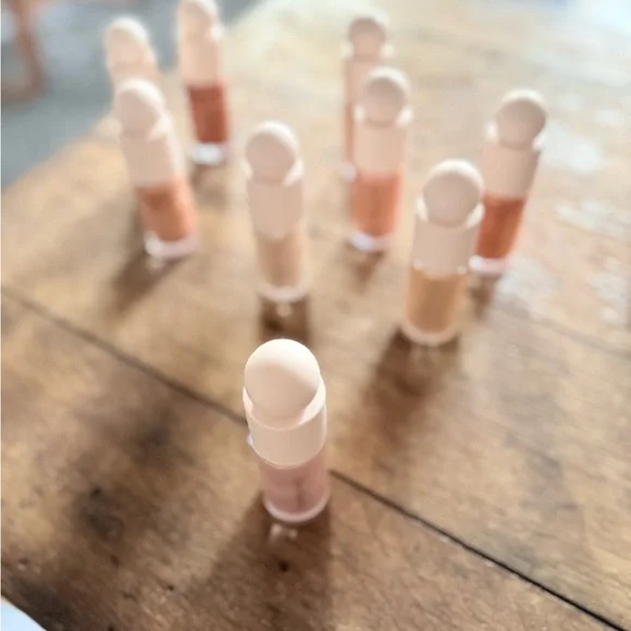 Rare Beauty Pink Highlighter ENCHANT 
CLOSING SHOP- MAKE OFFER - Picture 4 of 4